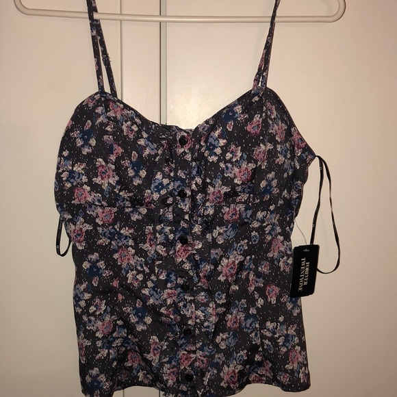 Beautiful string top, size M - Picture 2 of 10